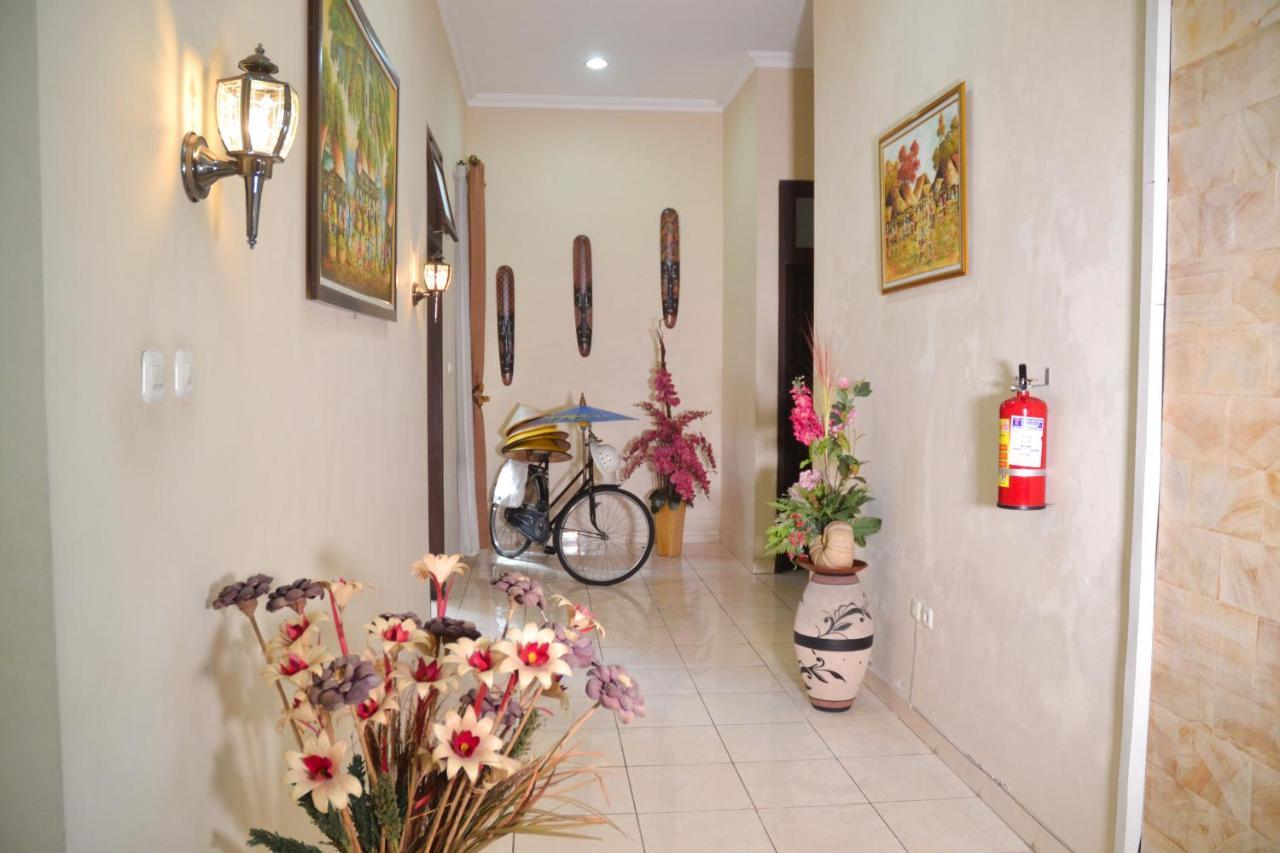 Roemah Canting Homestay Джокьякарта Экстерьер фото