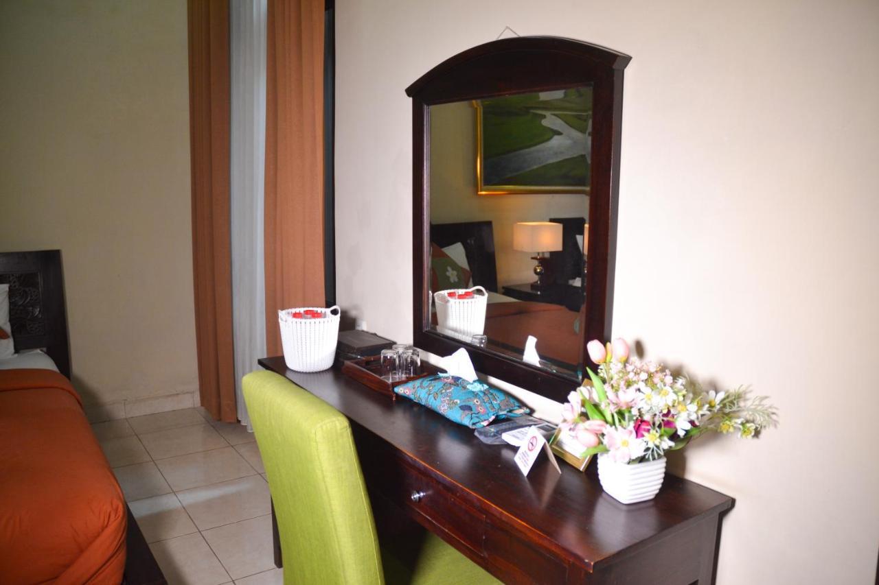 Roemah Canting Homestay Джокьякарта Экстерьер фото