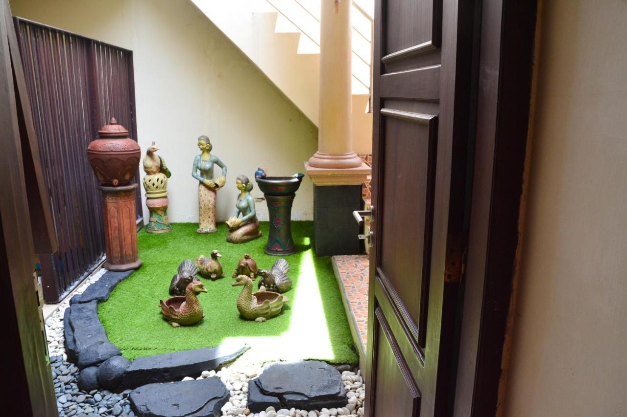 Roemah Canting Homestay Джокьякарта Экстерьер фото