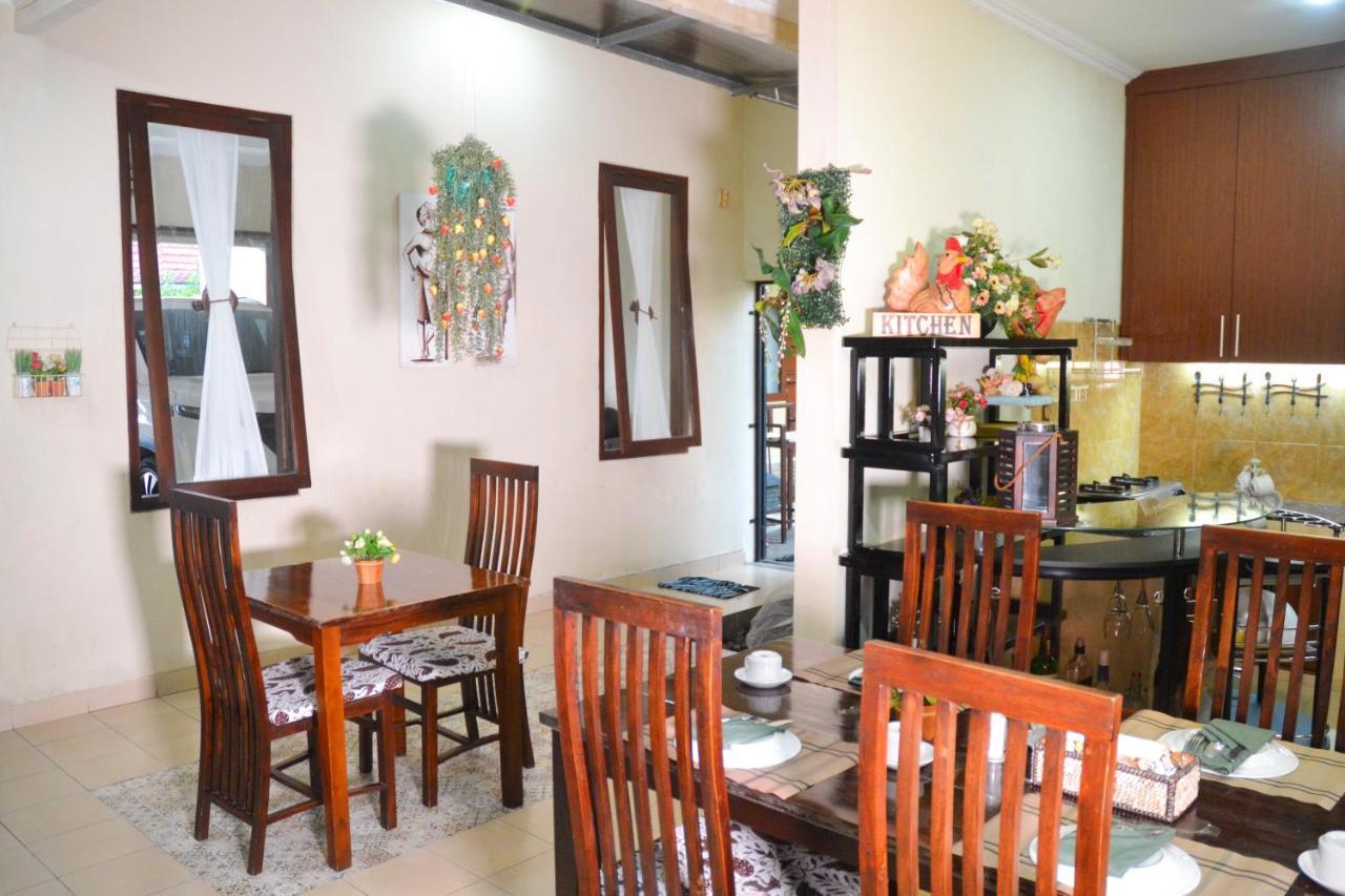 Roemah Canting Homestay Джокьякарта Экстерьер фото